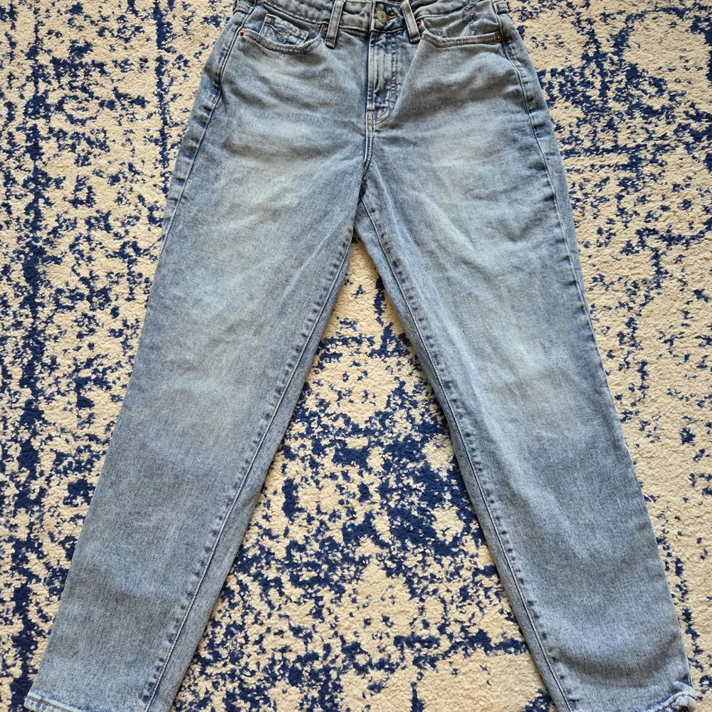 Old Navy Women's Straight Leg Light Blue Pants - Picture 2 of 7